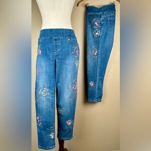 🌷2 jeans for $20🌷Style & Co. (A Macy’s owned brand) w/floral embroidery. Size L.